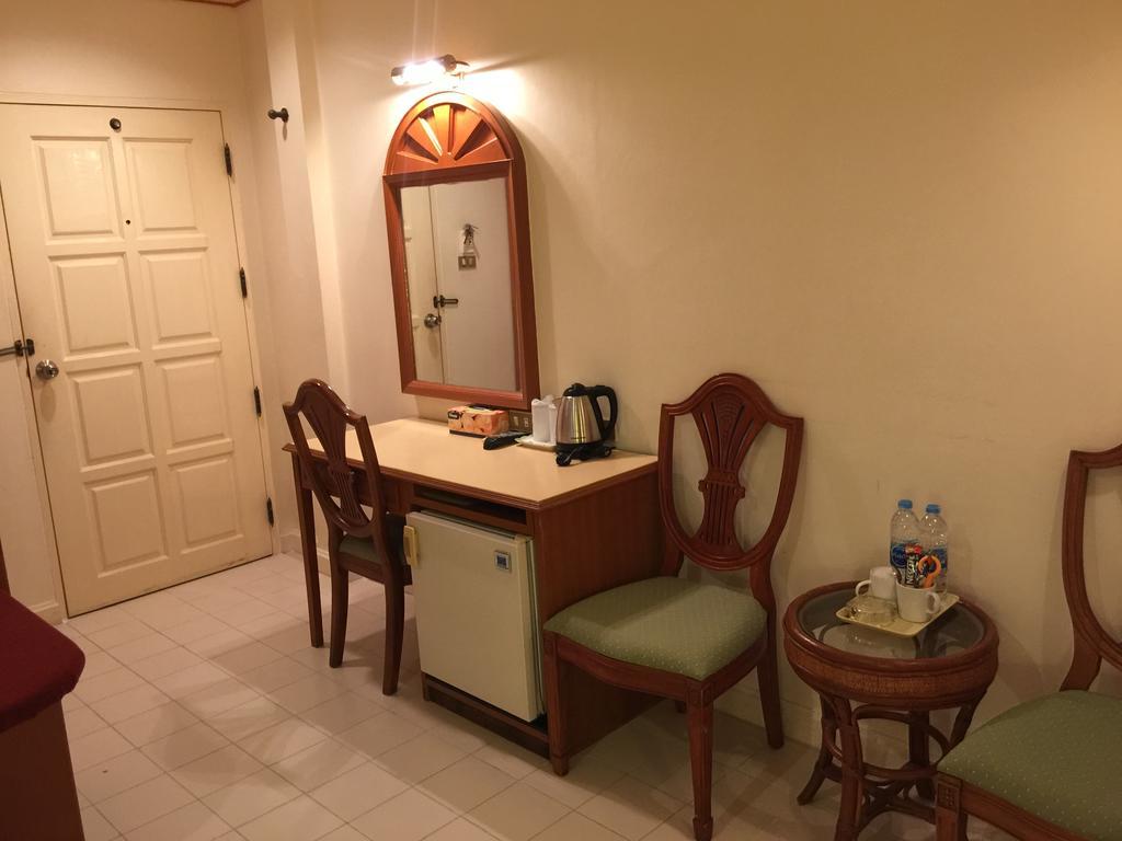 Smile Inn Patong Экстерьер фото